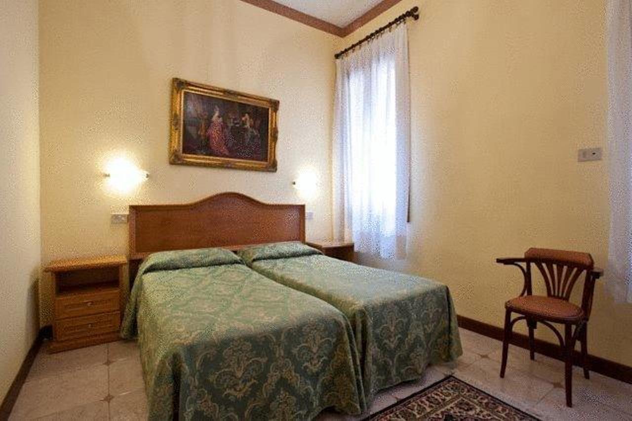 Hotel Florida Venezia Esterno foto