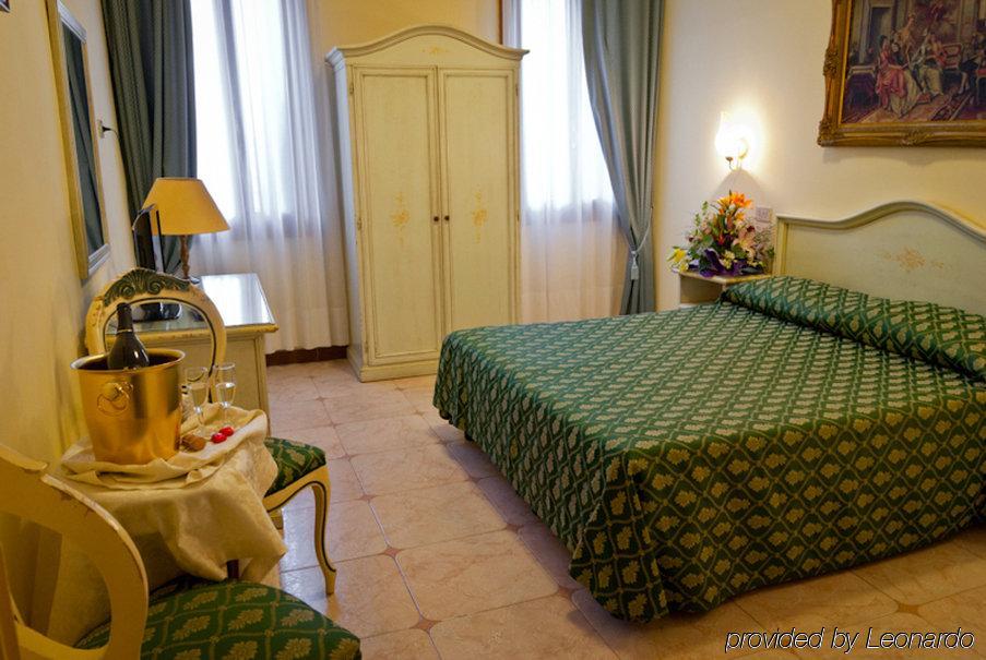 Hotel Florida Venezia Esterno foto