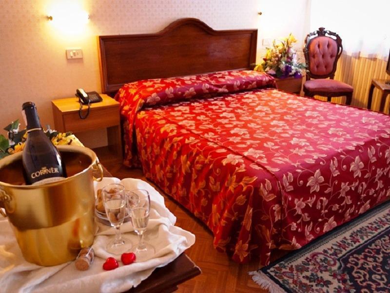 Hotel Florida Venezia Esterno foto